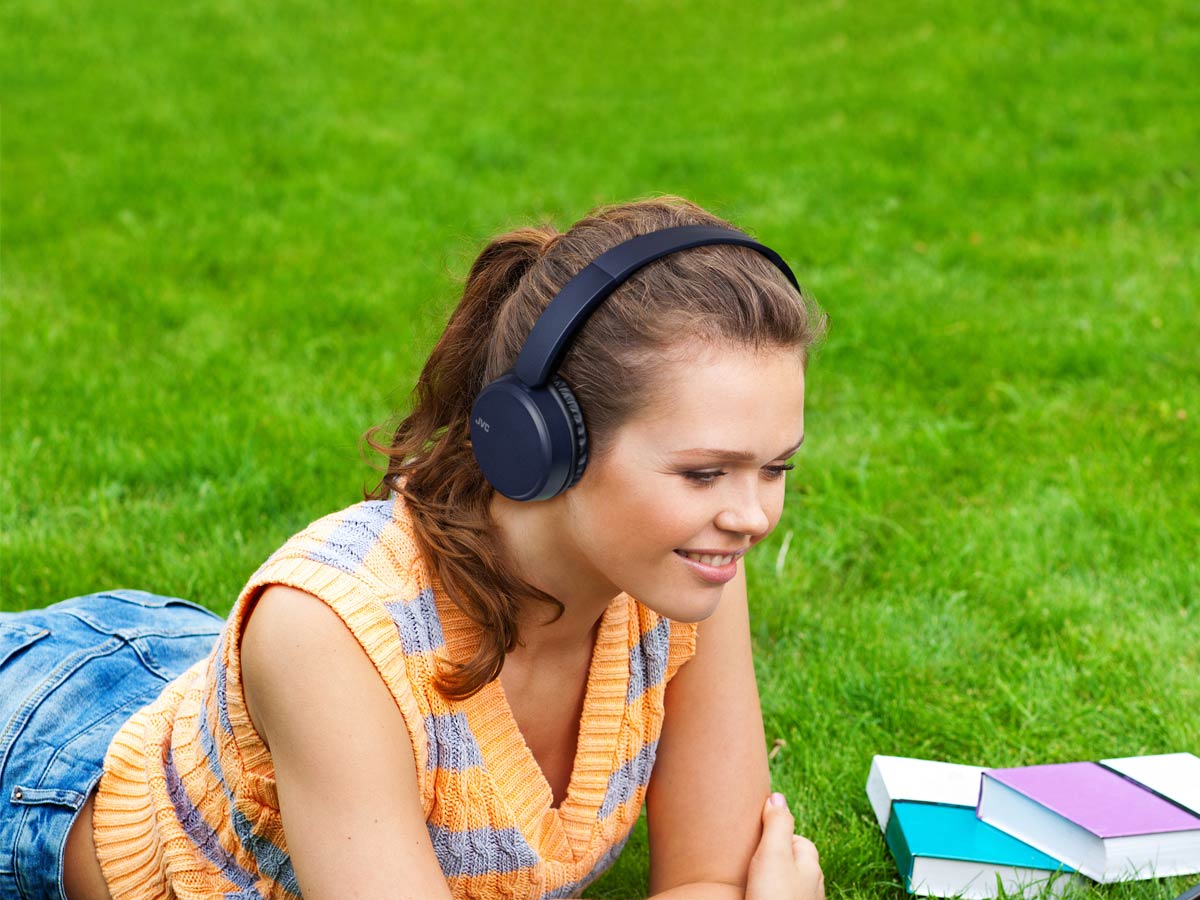 HA-S36W wireless Bluetooth on-ear headphones range by JVC